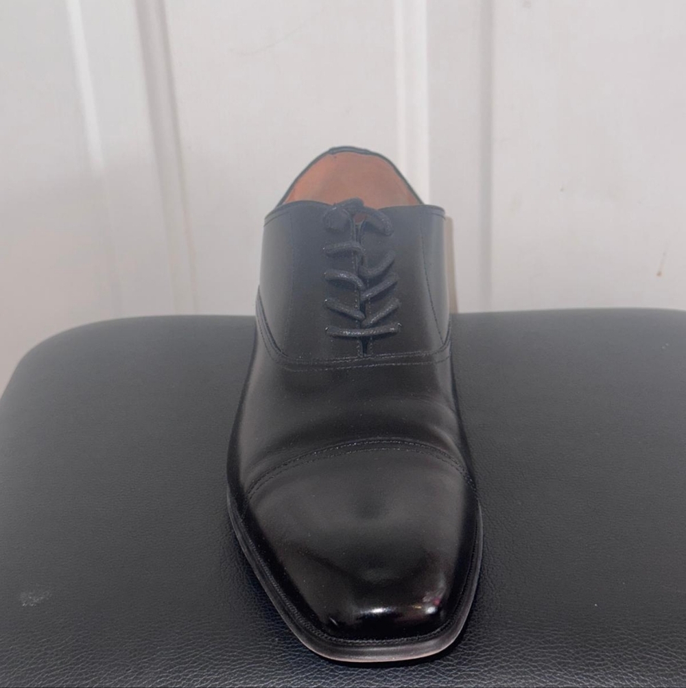 Classic Black Leather Men's Dress Shoes - Picture 3 of 3
